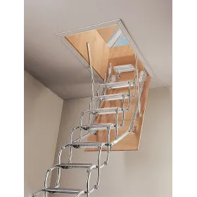 Escalera Escamoteable de Tijera Metálica ZX para Terrazas