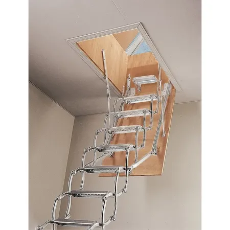Escalera Escamoteable de Tijera Metálica ZX para Terrazas