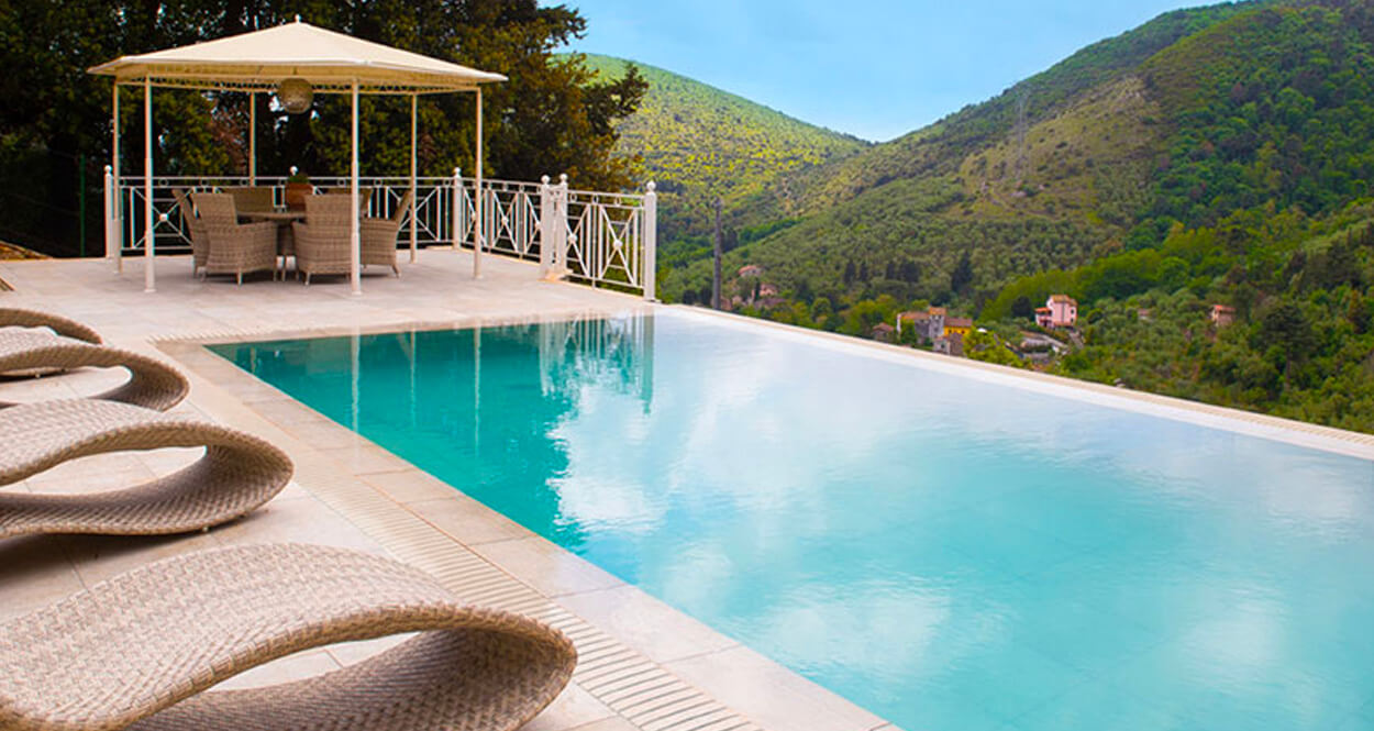 Cómo tener el agua de la piscina cristalina