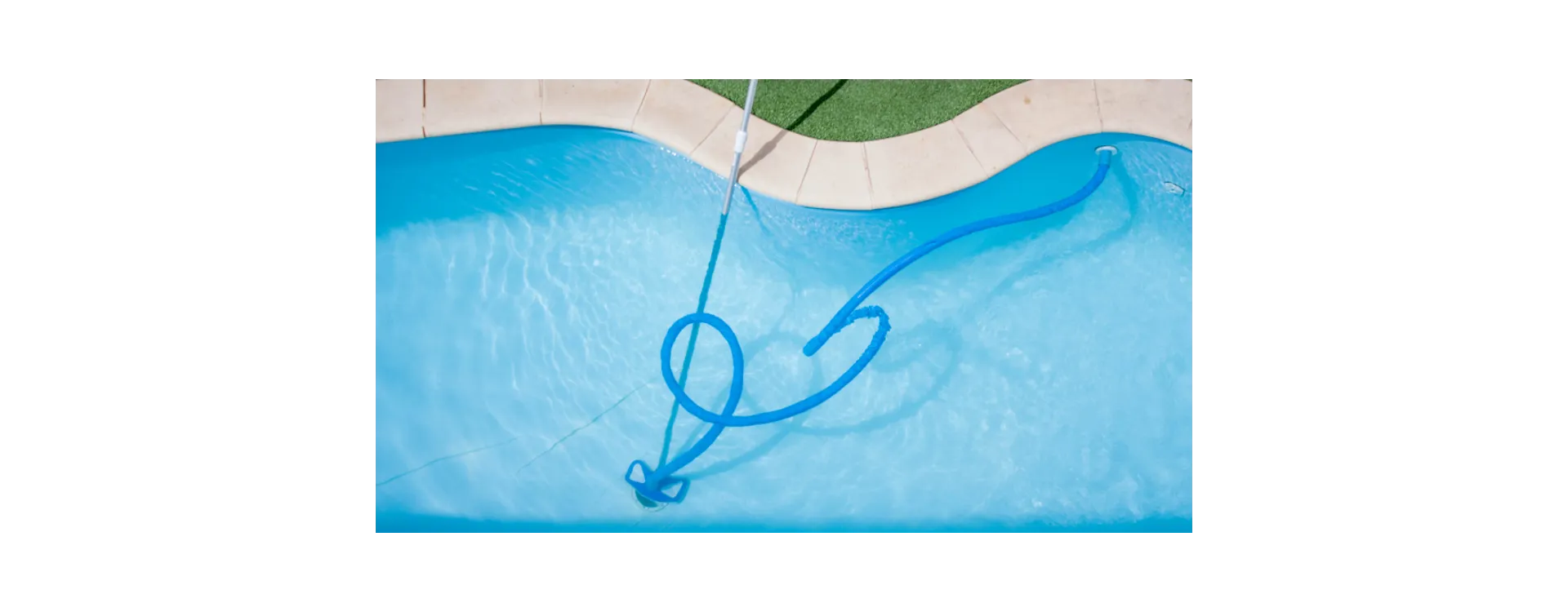 Cuidar el agua de la piscina en verano