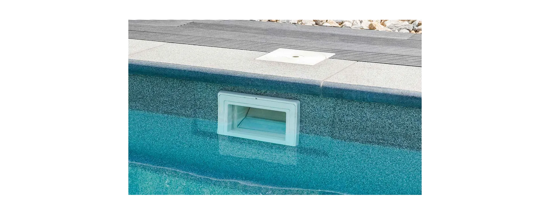 Qué es un skimmer de una piscina